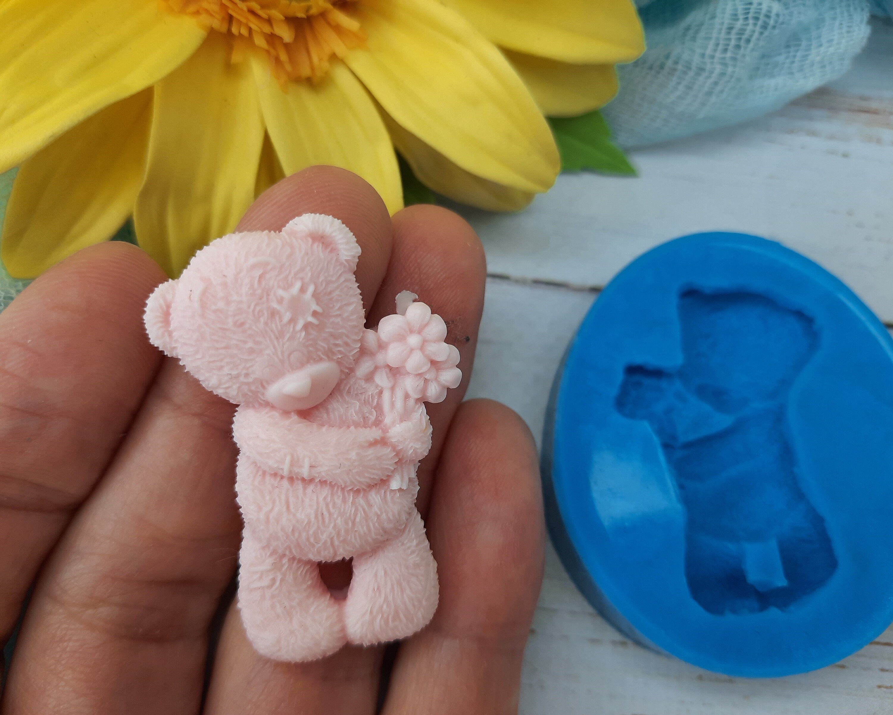 BEAR WITH FLOWERS SILICONE MOLD
