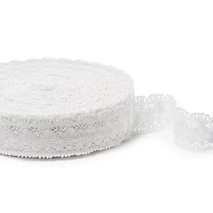 100 % Leinen Spitzenborte in der Farbe off-white Farbe Nr. 39 | Breite: 4,5 cm | wird lose oder als Meterware verkauft | von Siulas hergestellt