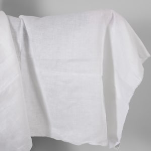 Bright white linen fabric| solid plain optical white linen | Width 150cm | Weight 200g / m (5.90oz / yd) |by Siulas