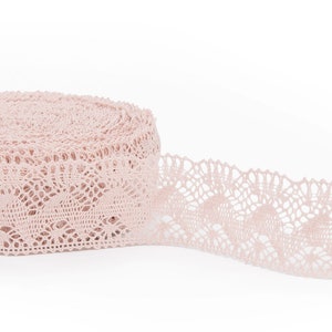 100% linen lace trim in pale pink color No. 54 |width: 4,5cm (1,77″) | sold by the yard or meter | made by Siulas