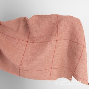 Wide linen cotton fabric in red checks | Washed linen cotton | Width 270cm ± 5% | Weight ± 155g / m2. Made in Lithuania, Siulas