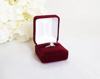 Red Velvet Ring Box - Valentine’s Ring Box - Boîte de bague de fiançailles - Boîte de Bourgogne pour bague - Proposition de boîte de bague de fiançailles