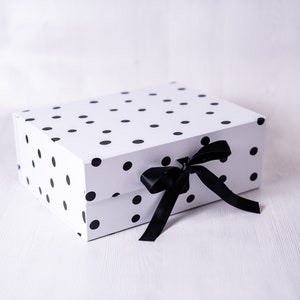 Zwart-witte geschenkdoos met vlekkerig patroon - magnetische geschenkdoos leeg met lint voor haar - verjaardagscadeaudoos - tienercadeaudoos voor haar