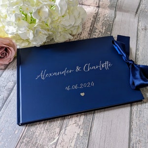 Libro de firmas de boda con papel de lujo, personalizado con impresión en caliente para nombres y cinta de raso - Libro de firmas de boda azul marino