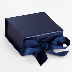 Navy Blue Wedding Favour Box, Small Luxury Navy Blue Magnetic Gift Box with ribbon, Jewellery Box, Bridesmaid gift box, Flower girl gift box