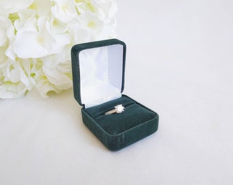Green Velvet Ring Box - Proposal Ring Box - Engagement Ring Box - Emerald green box for ring - Engagement Ring Box - Wedding ring box
