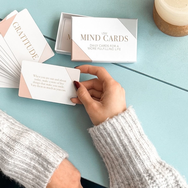 Mind Cards: Daily cards for a more fulfilling life - Increase wellbeing & boost your mood | gratitude | self gift | Christmas present