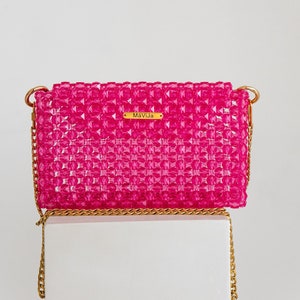Rosa Perlentasche, Handgemachte Kupplungstasche, Luxustasche, Abendtasche, Kleine rosa Handtasche, Elegante Abendtasche, stilvolles Accessoire.
