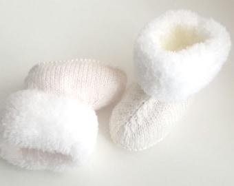 Crochet baby booties, unisex baby booties, baby shoes, fur baby booties, 0-3, 3-6, 6-9 months, winter boots, baby shower, gift for baby