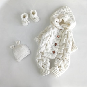 Set pagliaccetto e stivali per neonato Tuta lavorata a maglia per neonato Abbigliamento invernale per neonato Set neonato Set regalo per la nuova mamma Completo da portare a casa