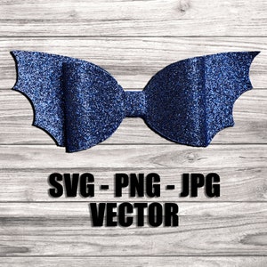 Puede incluir: Un lazo azul de purpurina con alas de murciélago. El lazo está sobre un fondo de madera. SVG - PNG - JPG VECTOR.