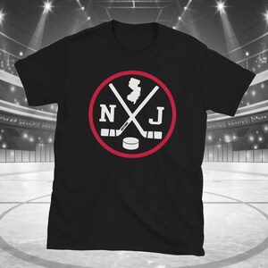 Retro New Jersey Hockey Emblem Vintage NJ T-Shirt