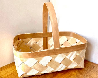 Apple Basket,Bushel Basket,Fall Decor,Empty Gift Basket,Large Basket Handle,Basket for Gifts,Gathering Basket,Vegetable Bin,Farmhouse Decor