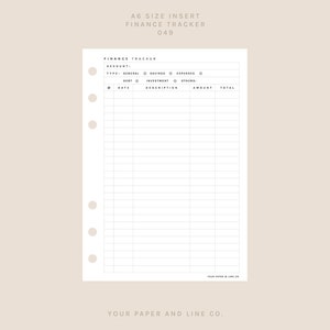 Puede incluir: Insert de seguimiento financiero de tamaño A6 con el texto "FINANCE TRACKER" en la parte superior. El inserto tiene secciones para cuenta, tipo, fecha, descripción, cantidad y total. El texto "YOUR PAPER & LINE CO." está en la parte inferior.