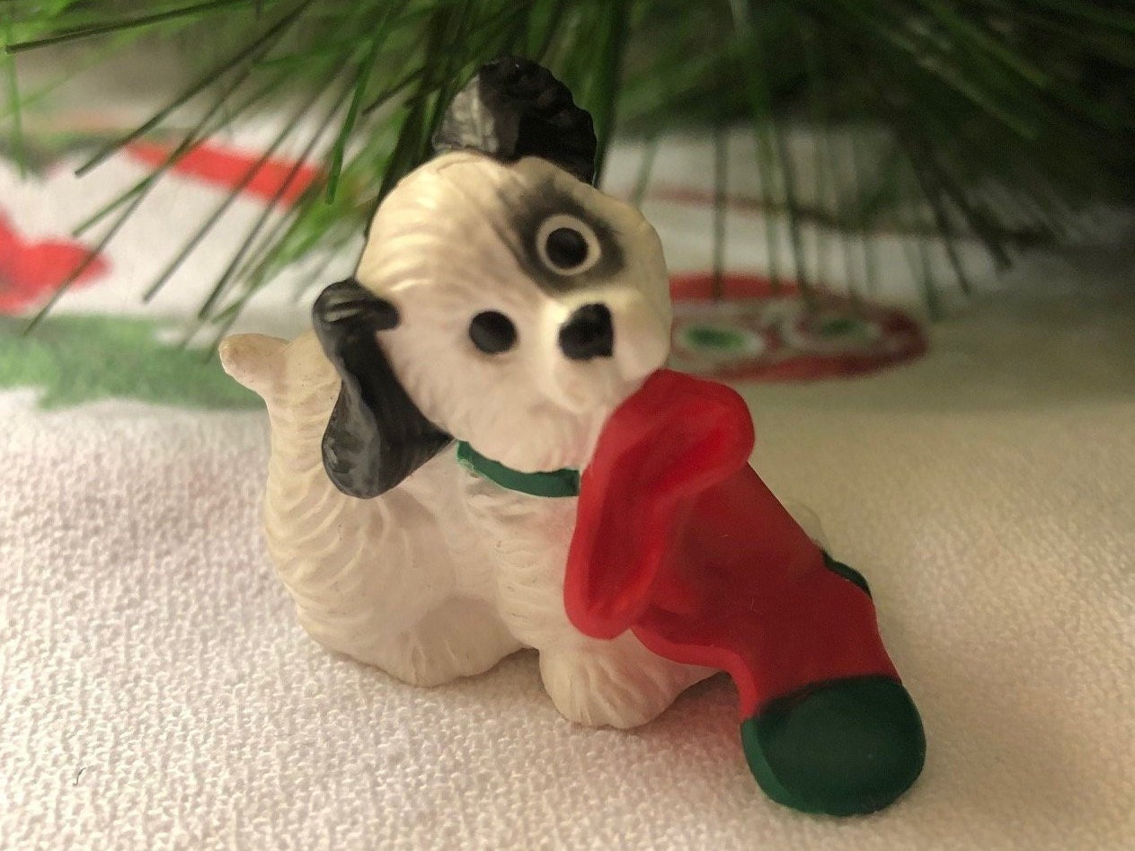 Puppy Merry Miniature Christmas 1987