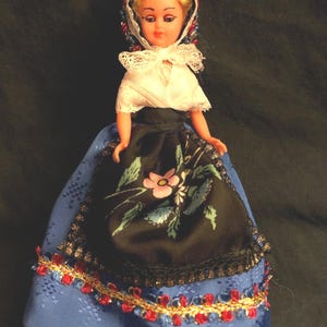 Vintage 1980s French souvenir doll