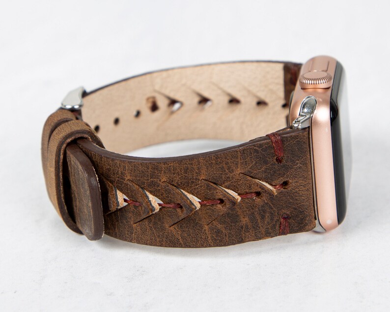 Mörkbrunt handgjort Apple Watch-armband i läder för kvinnor och män - Kompatibelt med alla Apple- och Fitbit Watch-serier - Modern design bild 7