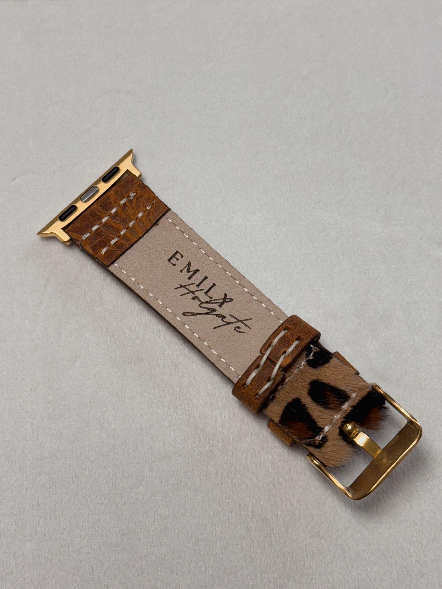 Brown Grain Leather Strap Apple Watch Band All Series Women Fashion Bracelet Brown Grain Leather Apple Watch Band: Rose Gold Accent  main image 3