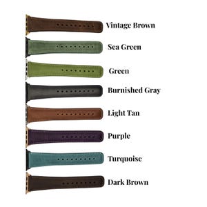 Może przedstawiać: Wyb&oacute;r sk&oacute;rzanych pask&oacute;w do zegark&oacute;w w r&oacute;żnych kolorach, w tym Vintage Brown, Sea Green, Green, Burnished Gray, Light Tan, Purple, Turquoise i Dark Brown. Każdy pasek jest pokazany z odpowiadającą mu nazwą koloru.
