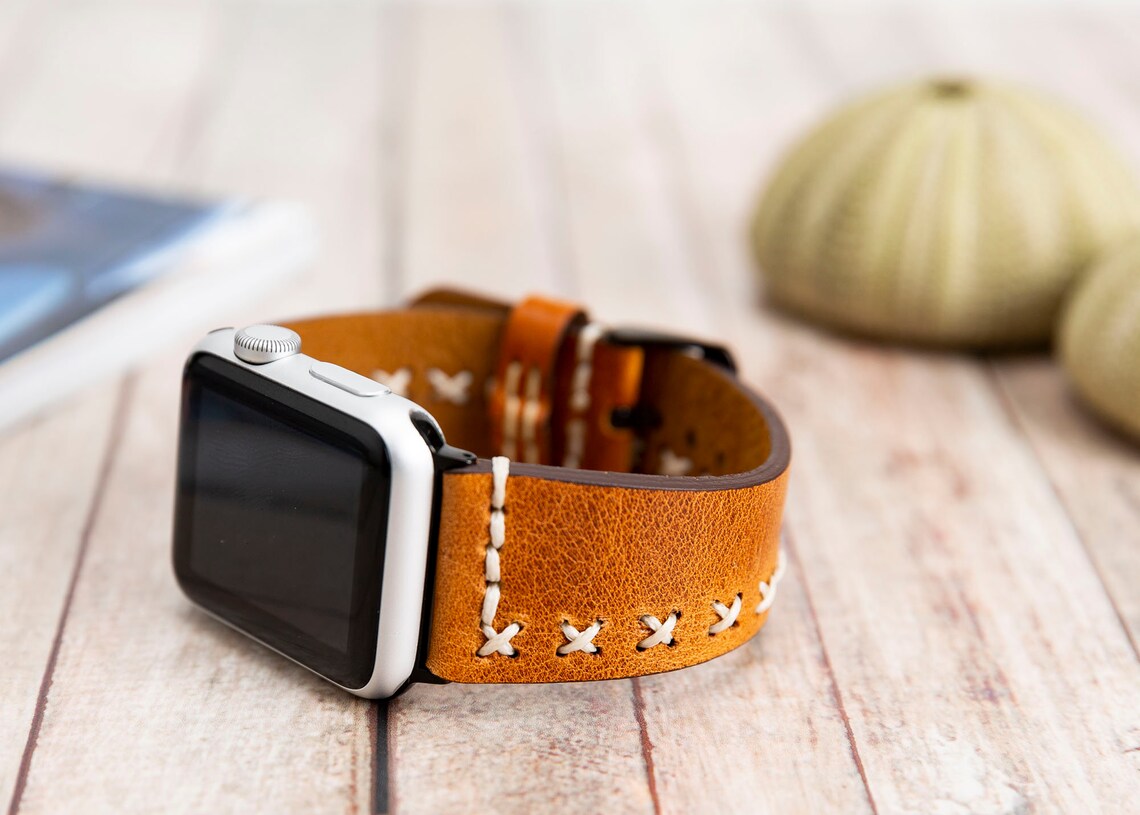 40mm band on 44mm apple watch