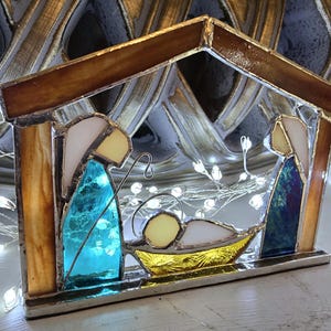 Handmade Nativity Scene Glass Suncatcher: Christmas Window Decoration