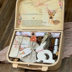 Coffret "Oh ma biche » , cadeau maternité, coffret personnalisé, carte étapes, souvenir naissance, valise naissance