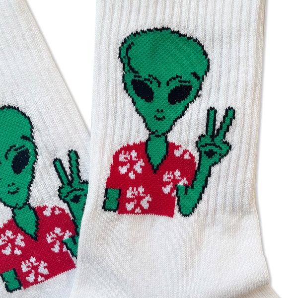 Alien drôle avec chaussettes chemise Hawaï, Chaussettes extraterrestres, Chaussettes spatiales, Chaussettes rigolotes, Chaussettes fantaisie, Chaussettes baskets, Cadeau de Noël, Chaussettes unisexes