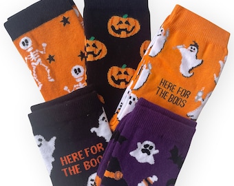 Funny Halloween Socks: Spooky Ghosts & Pumpkins Design - Costume Gift