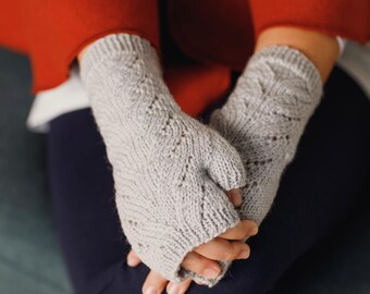 Mini Albizia Fingerless Gloves Knitting Pattern