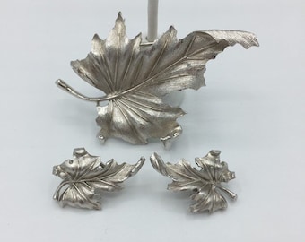 Trifari Silver Tone Leaf Jewelry Set Demi-Parure Brooch Earrings