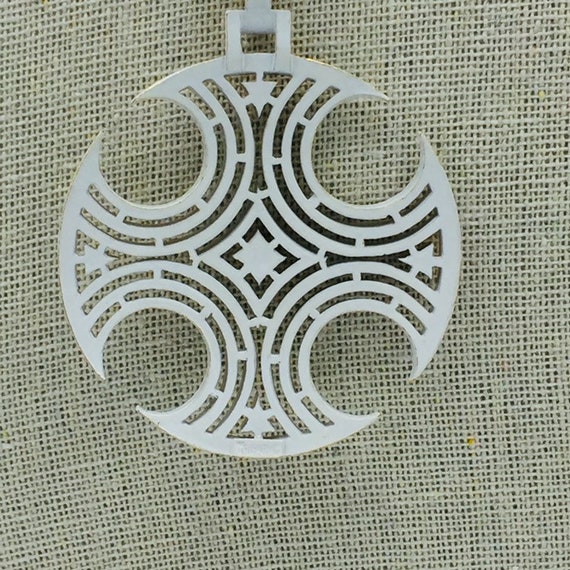 Trifari White Enamel Cross Pendant Necklace Gold … - image 3