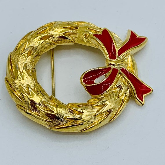 Trifari Christmas Wreath Gold Tone Brooch Red Ena… - image 2