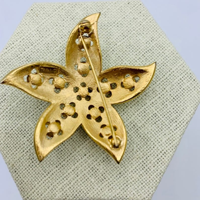 Trifari Starfish Brooch Blue White Enamel Gold Tone Rhinestones
