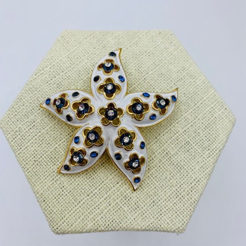 Trifari Starfish Brooch Blue White Enamel Gold Tone Rhinestones