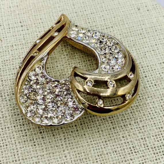 Weiss Heart Rhinestone Gold Tone Brooch Pave Clea… - image 5