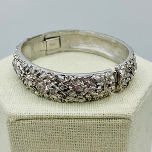 Trifari Textured  Nugget Silver Tone Cuff Hinged Clamper Bracelet Vintage
