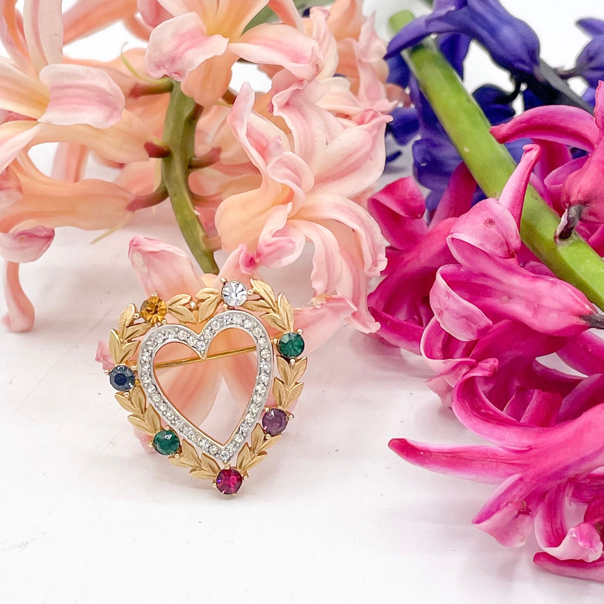 トリファリ Dearestブローチ コスチュームジュエリー Trifari