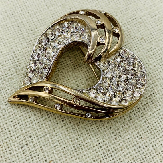 Weiss Heart Rhinestone Gold Tone Brooch Pave Clea… - image 6