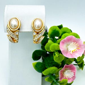 Vintage Christian Dior Clip-On Earrings – Pearl Cabochon with Rhinestones Swirl – Gold Tone – Signed CD Designer Jewelry