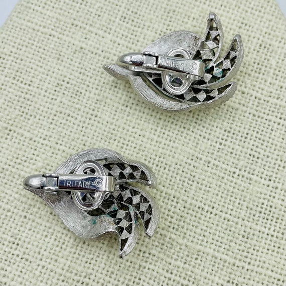 Trifari Winged Clear Rhinestone Silver Clip Earri… - image 6