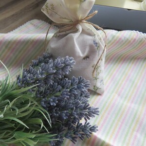 Lavendelsäckchen Duftsäckchen Lavendel genäht Bienen Imker Blumen Lavendel Säckchen KleineSeligkeiten Geburtstag Sommer Geschenk Säckchen Bild 4