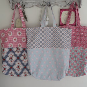 Tasche Einkaufstasche Shopper Handtasche Beutel genäht romantisch verspielt nordisch Frauen Damen Geschenk KleineSeligkeiten rot blau Rosen