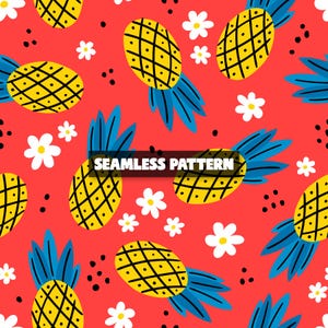 Op de afbeelding: Naadloos patroon met gele ananassen met zwarte rasterdetails en blauwe toppen, witte bloemen en zwarte stippen op een rode achtergrond. De tekst "SEAMLESS PATTERN" wordt weergegeven in een zwarte banner.