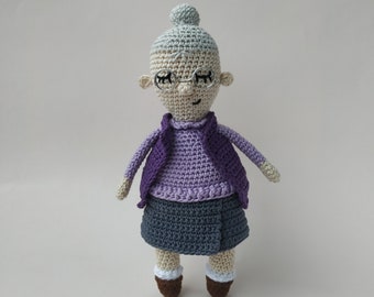 Grandma Amigurumi Pattern - Grandmother Crochet Pattern - Amigurumi Doll - Crochet Doll Pattern - Tutorial - PDF - Yaya the Grandma