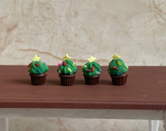 1:6 Scale Miniature Christmas Cupcakes