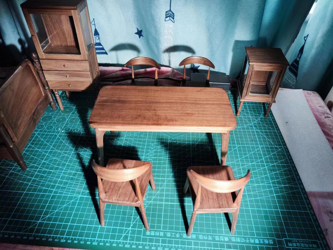 1/6 Scale Dollhouse Table and Chair Blythe Furniture Barbie Furniture