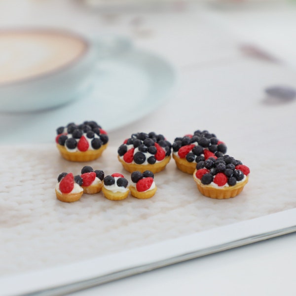 Miniature strawberry blueberry and cream pie  Miniature food