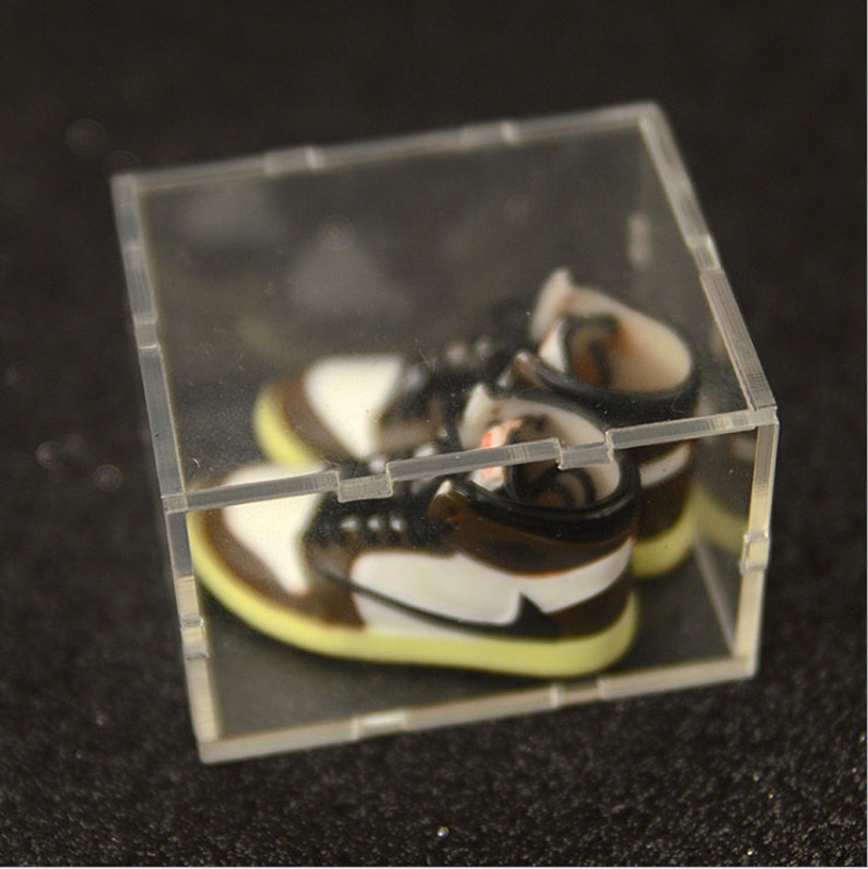 mini sneakers with box
