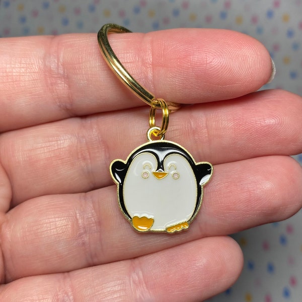 Penguin keyring, penguin keychain, uk seller, penguin gift, stocking filler, gift for her, birthday gift, gold key ring, zoo gift