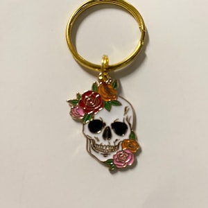 Skull keyring, skull keychain, valentines , gothic keyring, goth keychain, halloween, stocking filler, secret santa